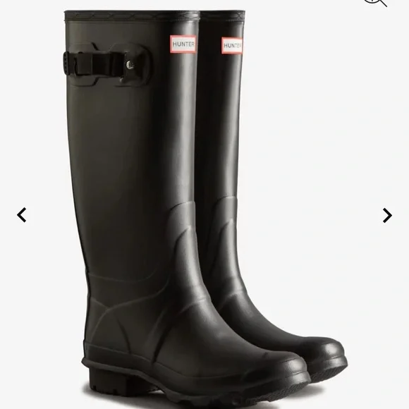 s-l400.jpg Size 6 blackk hunters main image 1